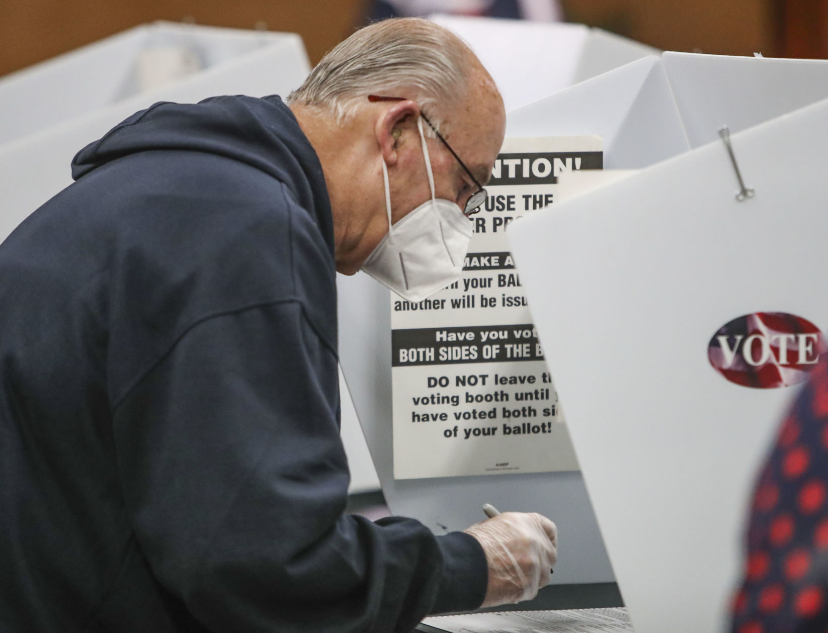 110320-qct-voting-jg-15.JPG